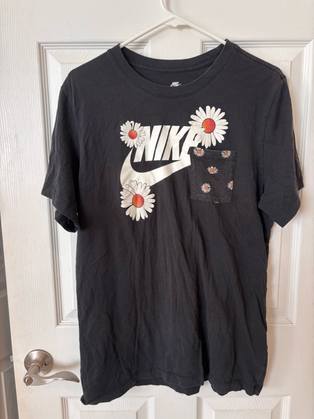 5/$25 Nike Black Daisy Logo Pocket Tee